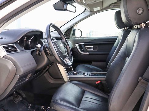 Used 2018 Land Rover Discovery Sport HSE image 18