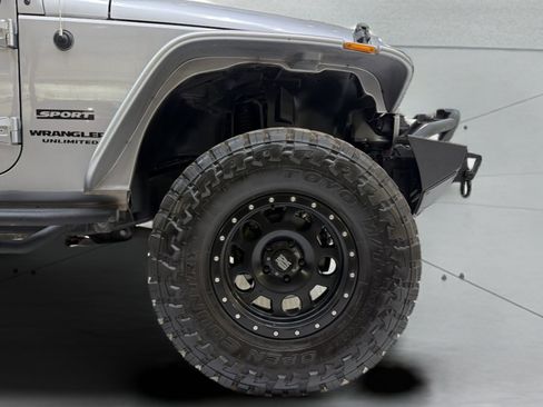 Used 2015 Jeep Wrangler Unlimited Sport AWD/4WD image 5