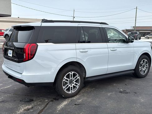 Used 2025 Ford Expedition Active image 6