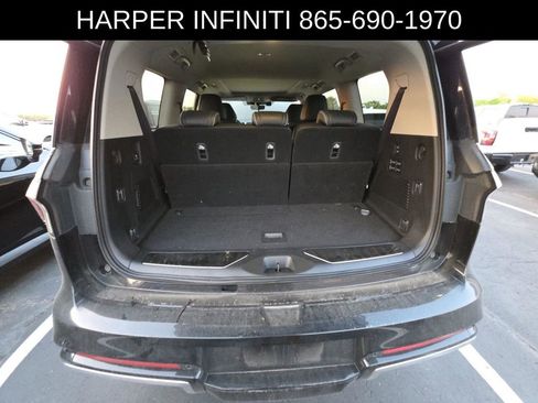 Used 2025 INFINITI QX80 Sensory image 10
