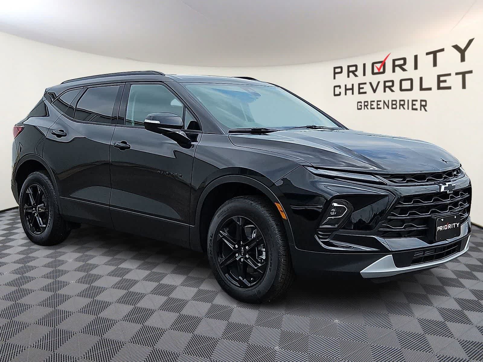 New 2026 Chevrolet Blazer LT w/ Midnight/Sport Edition FWD image 3