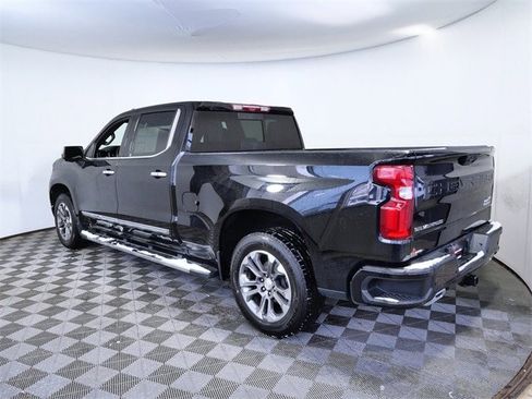 Used 2023 Chevrolet Silverado 1500 High Country w/ Technology Package image 6