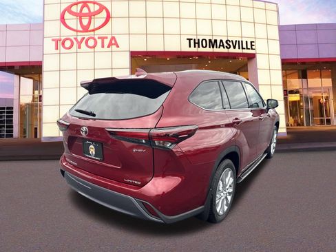 New 2026 Toyota Highlander Limited image 5