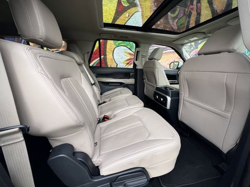 Used 2024 Ford Expedition Max Limited image 30