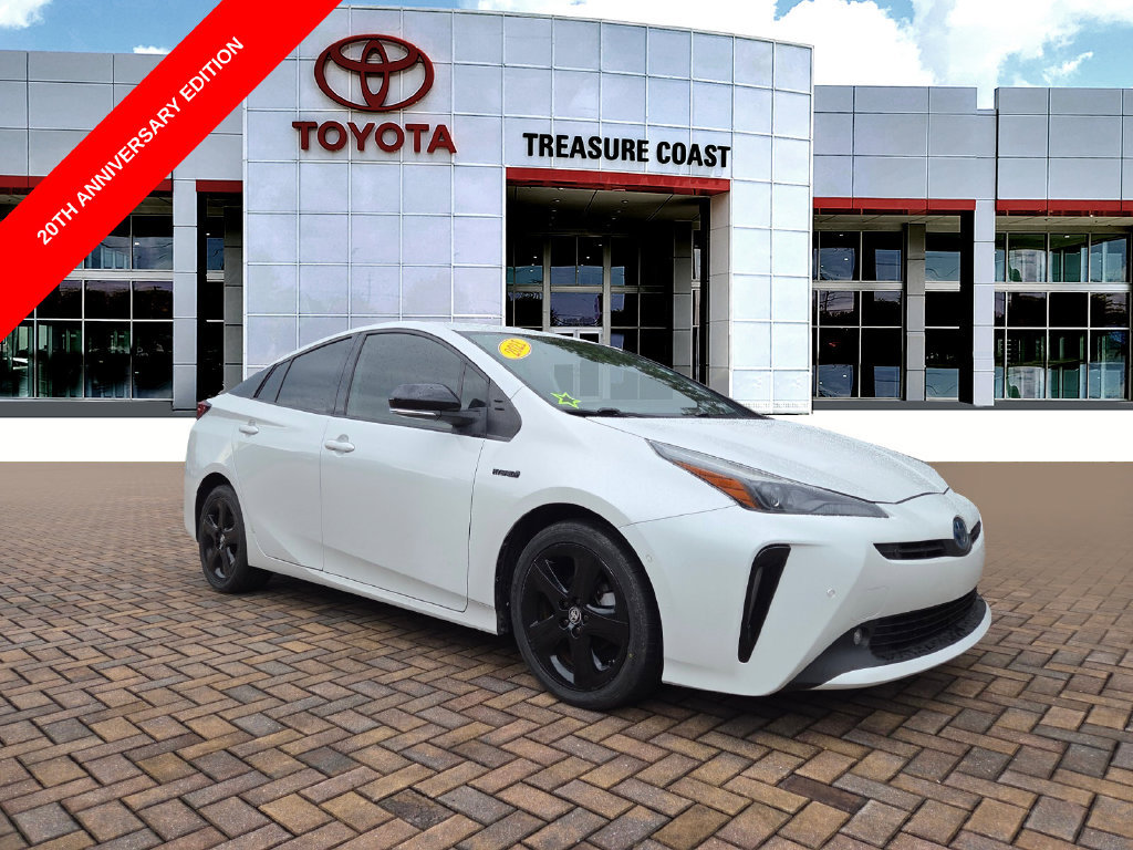 Used 2021 Toyota Prius FWD image 1