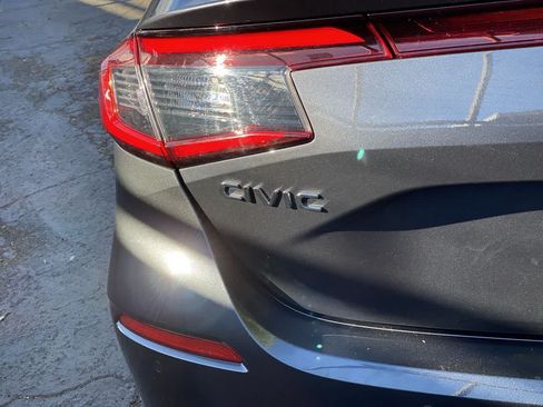 Used 2022 Honda Civic Sport Touring image 10