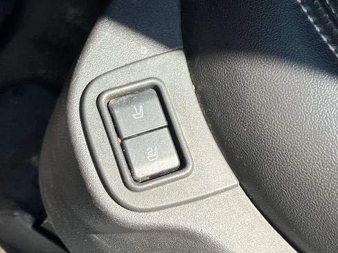 Used 2015 Ford Taurus Limited w/ Equipment Group 301A FWD image 12