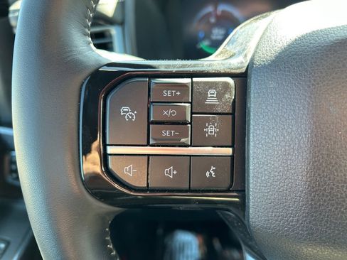 Used 2025 Ford F150 Lightning Platinum AWD/4WD image 21