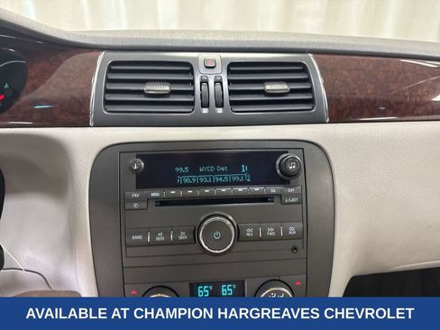 Used 2011 Buick Lucerne CXL FWD image 17