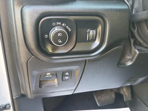 Used 2020 RAM 1500 Big Horn AWD/4WD image 22