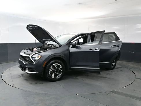 Used 2023 Kia Sportage LX AWD/4WD image 18