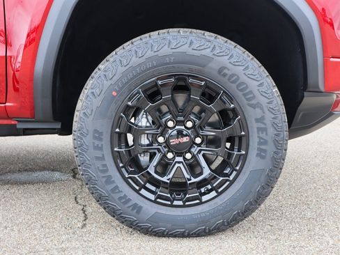 New 2026 GMC Canyon Elevation w/ Convenience Package image 28