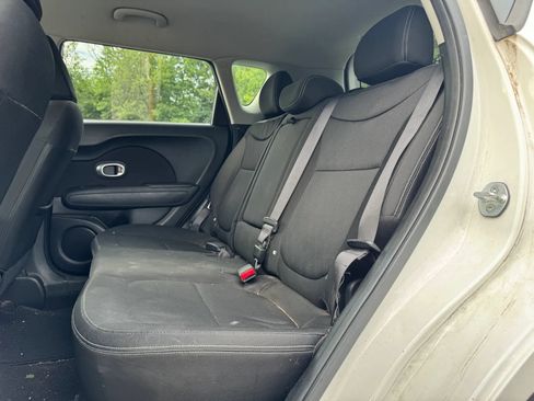 Used 2014 Kia Soul FWD image 20