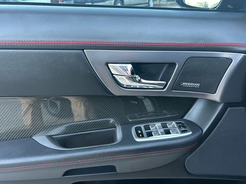 Used 2013 Jaguar XF R-S image 8