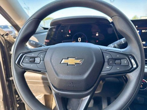 Used 2024 Chevrolet Trax LT FWD image 20