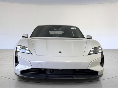 Used 2025 Porsche Taycan Turbo image 10