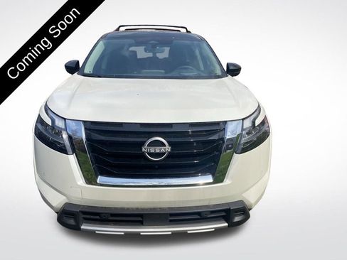Used 2024 Nissan Pathfinder Platinum w/ Cargo Package image 2