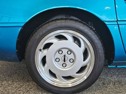 Used 1992 Chevrolet Corvette Convertible RWD image 12