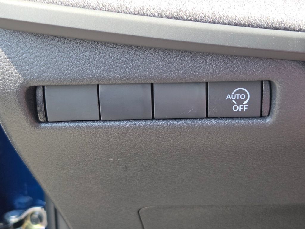New 2027 Nissan Kicks S FWD image 25