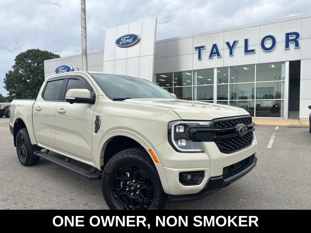 Used 2025 Ford Ranger Lariat w/ Black Appearance Package RWD image 1