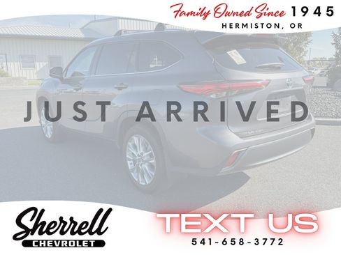 Used 2022 Toyota Highlander Limited AWD/4WD image 3
