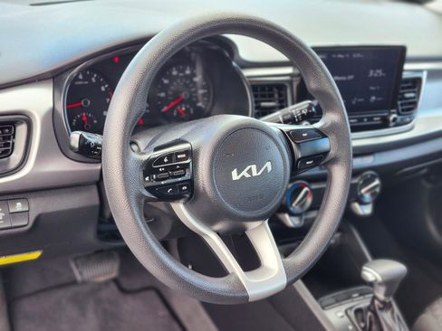 Used 2022 Kia Rio LX FWD image 18