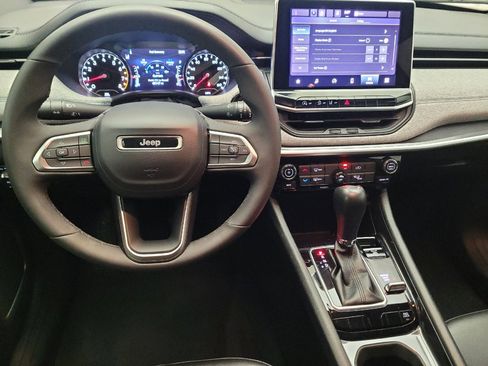Used 2023 Jeep Compass Latitude AWD/4WD image 22