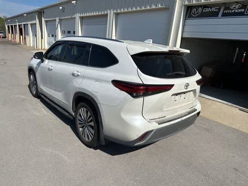 Used 2020 Toyota Highlander Platinum image 17