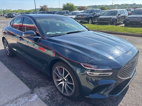 Used 2025 Genesis G70 2.5T RWD image 3
