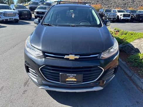Used 2017 Chevrolet Trax LT AWD/4WD image 2