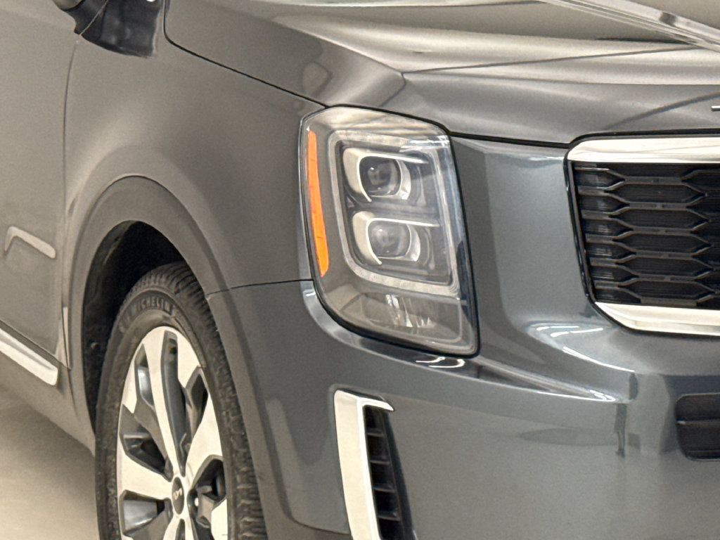 Used 2022 Kia Telluride EX w/ EX Premium Package FWD image 5
