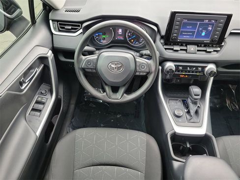 Used 2022 Toyota RAV4 XLE image 14
