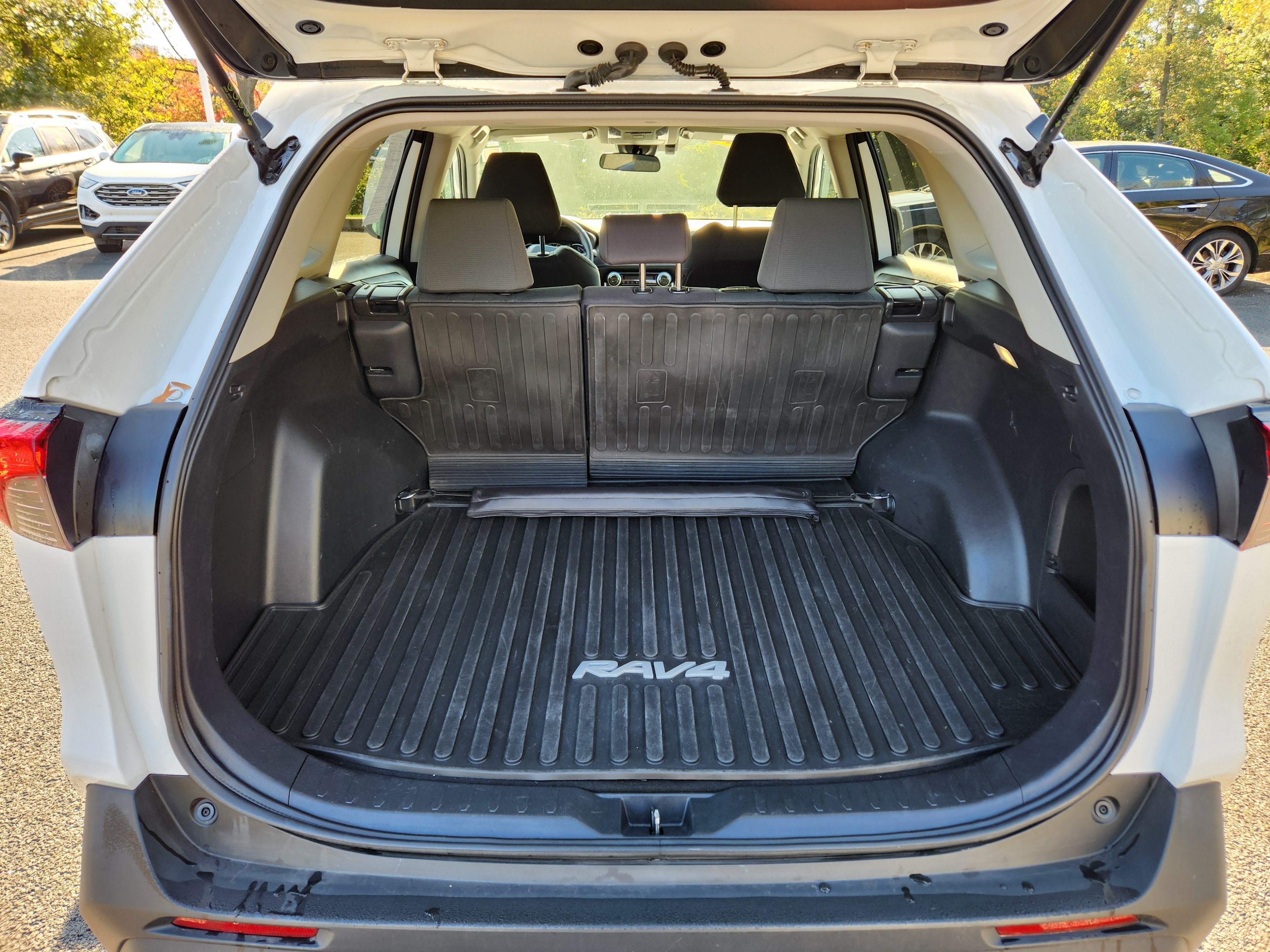 Used 2024 Toyota RAV4 XLE w/ Weather Package AWD/4WD image 8
