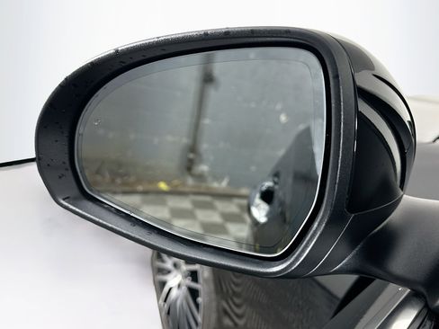 Used 2023 Mercedes-Benz C 300 4MATIC Sedan w/ Exclusive Trim Package image 16