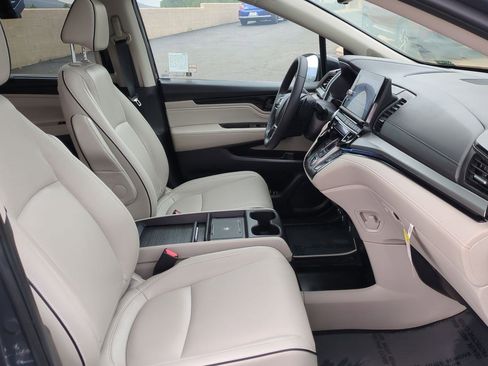 Certified 2025 Honda Odyssey Touring image 27