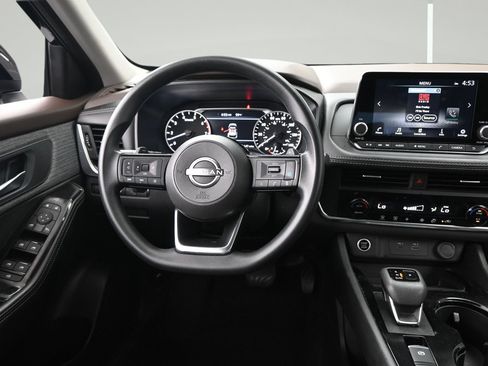 Certified 2023 Nissan Rogue SV FWD image 12