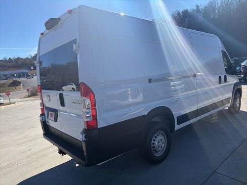 Used 2024 RAM ProMaster 3500 w/ Convenience Group image 3