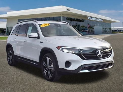 Used 2023 Mercedes-Benz EQB 300 4MATIC image 36