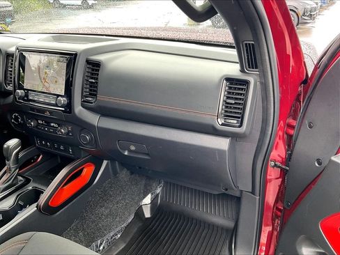 Used 2023 Nissan Frontier PRO-4X w/ Pro Convenience Package AWD/4WD image 12