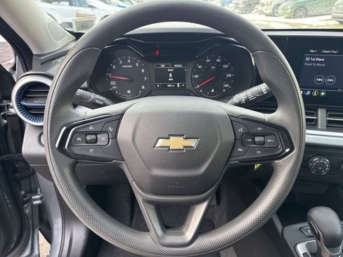 Used 2024 Chevrolet Trax LS image 13