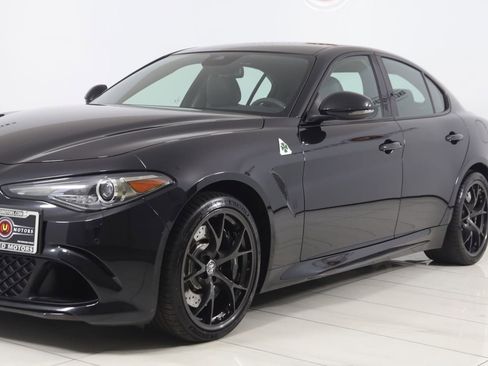 Used 2018 Alfa Romeo Giulia Quadrifoglio w/ Driver Assist Dynamic Package RWD image 51