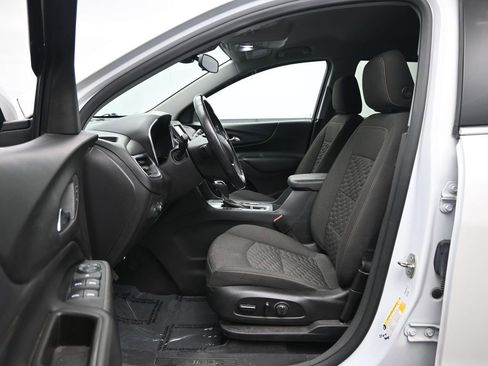 Used 2020 Chevrolet Equinox LT image 27