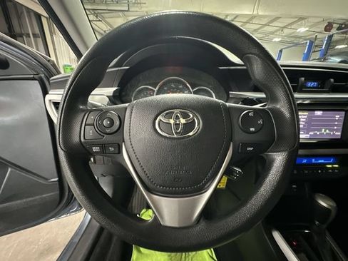 Used 2015 Toyota Corolla LE FWD image 15