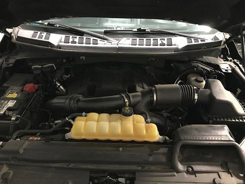 Used 2017 Ford F150 XLT w/ Equipment Group 302A Luxury image 29