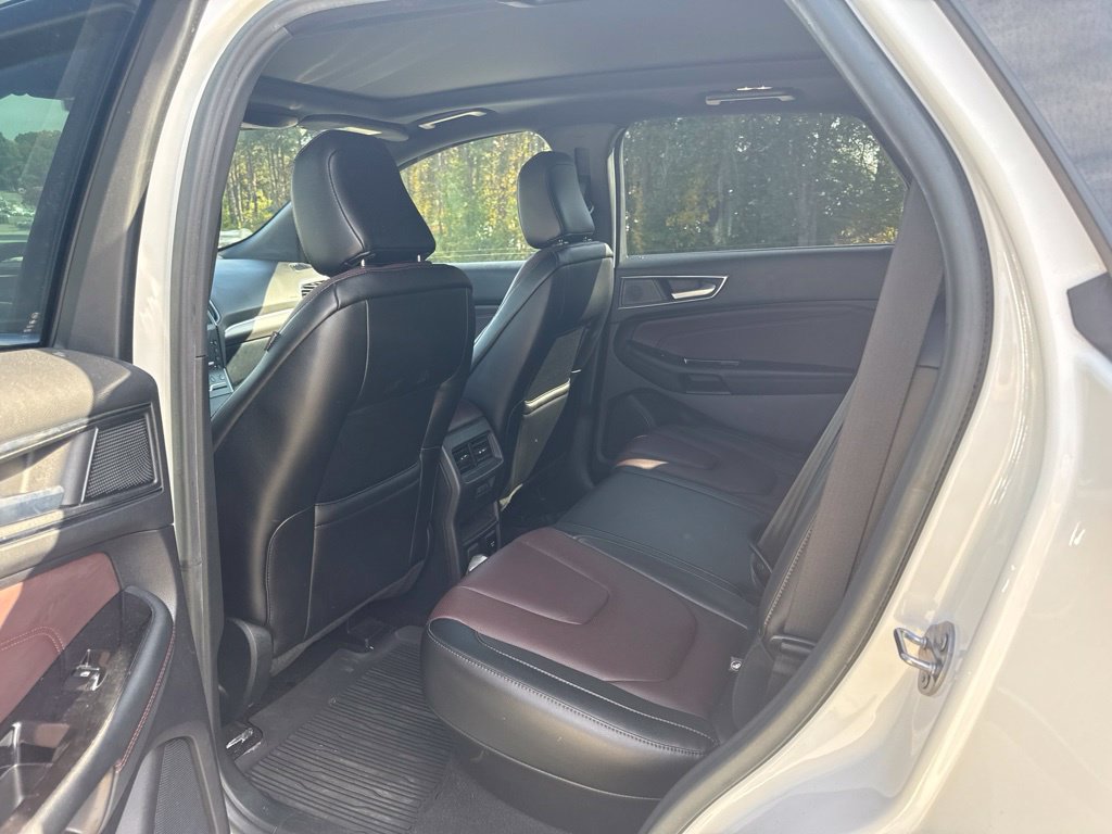 Used 2020 Ford Edge Titanium w/ Equipment Group 301A FWD image 20