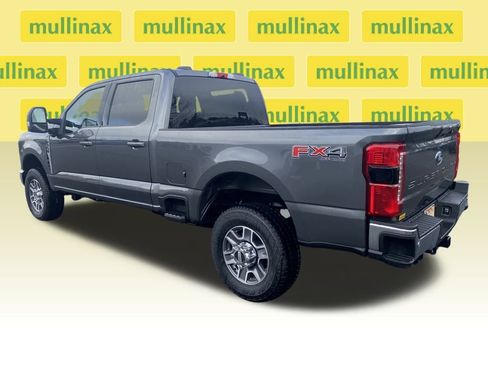 Used 2026 Ford F350 Lariat w/ FX4 Off-Road Package image 5