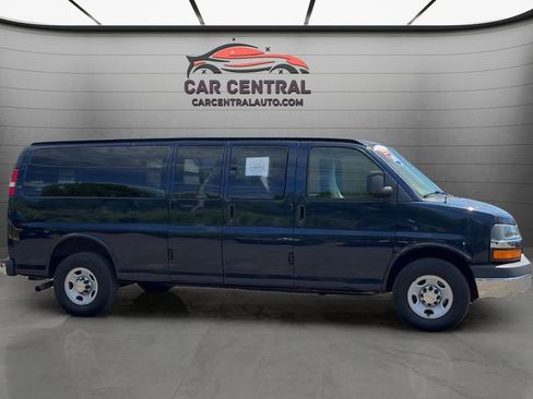 Used 2015 Chevrolet Express 3500 LT w/ LT Preferred Equipment Group RWD image 4