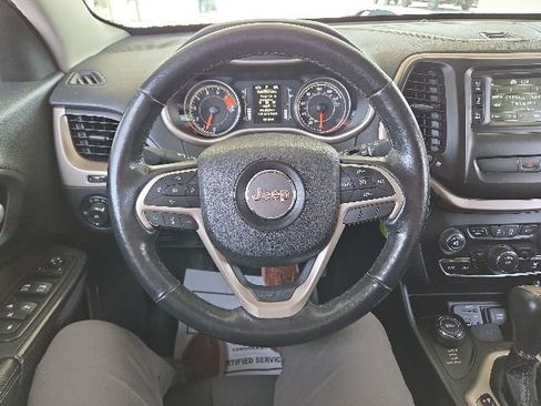 Used 2016 Jeep Cherokee Latitude w/ Cold Weather Group AWD/4WD image 51