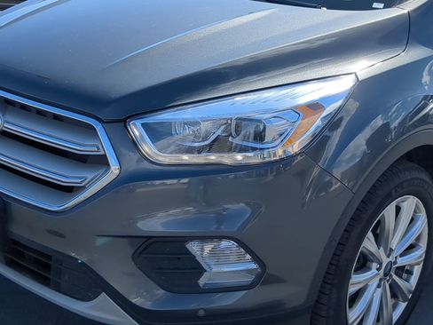 Used 2018 Ford Escape Titanium w/ Ford Safe & Smart Package AWD/4WD image 10