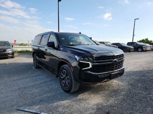 Used 2022 Chevrolet Suburban Z71 image 7